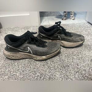 Nike ZoomX Invincible Run Flyknit Oreo Mens Size 12
